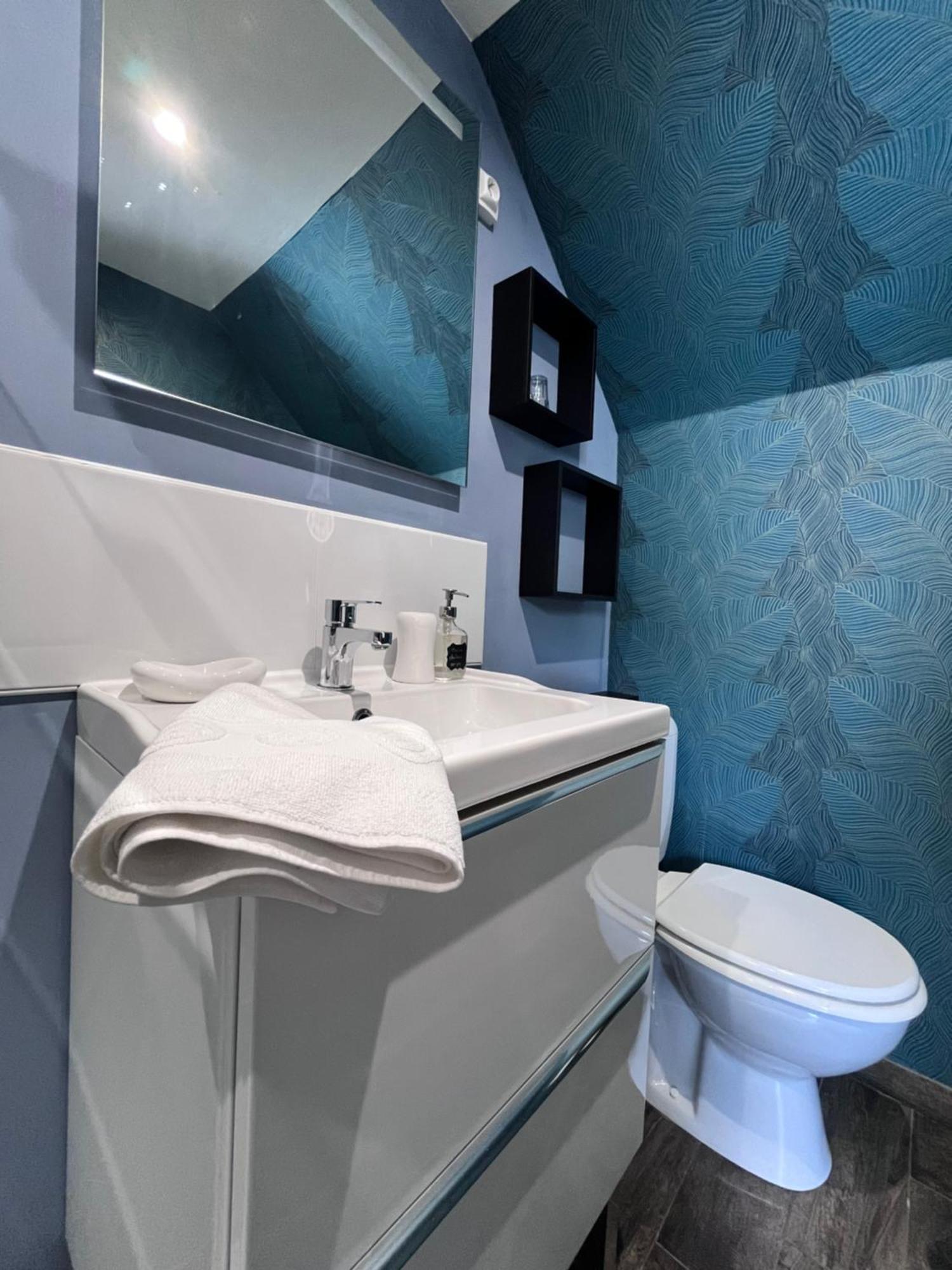 La Niche Hotel Richebourg  Bagian luar foto