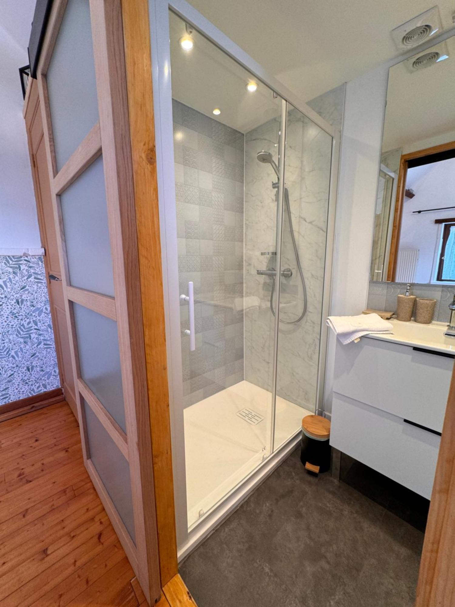 La Niche Hotel Richebourg  Bagian luar foto