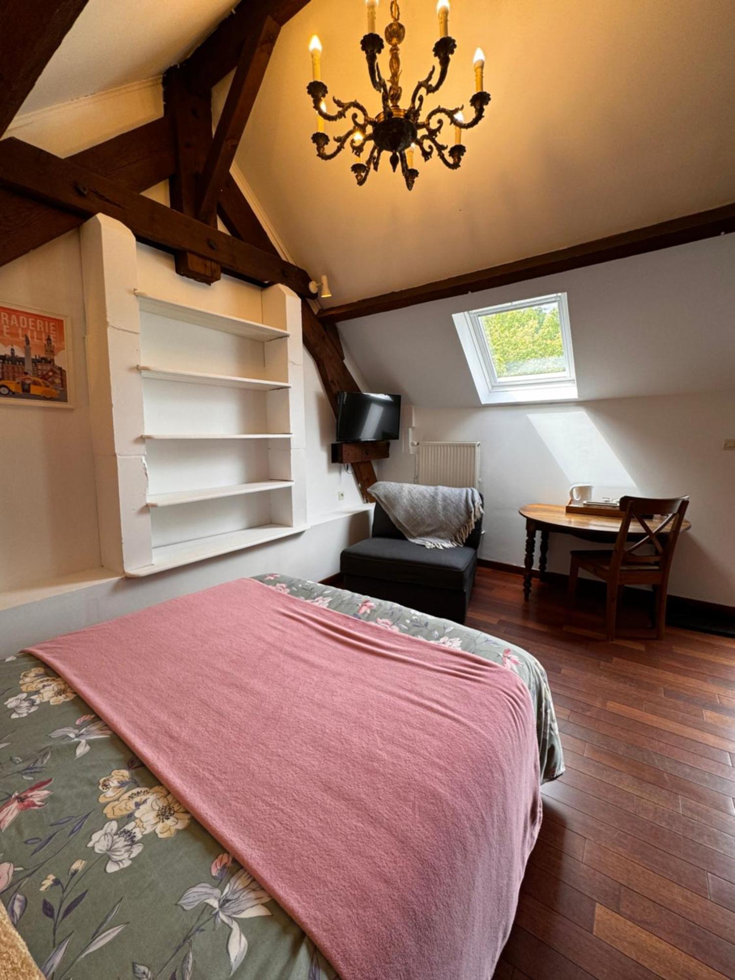 La Niche Hotel Richebourg  Bagian luar foto